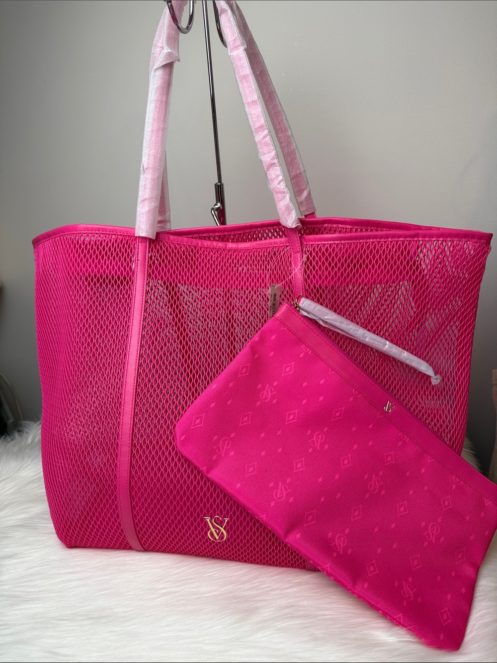 NWT Victoria’s Secret Pink Mesh Tote and Pouch Set